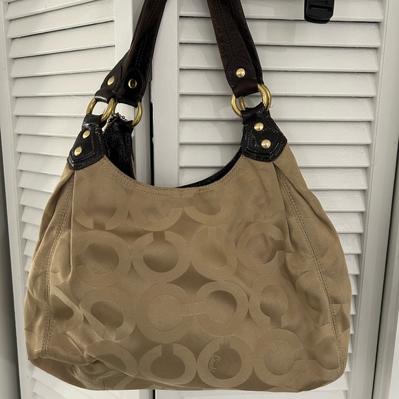 Vintage Coach F0973-14395 Beige and Dark Brown Shoulder Bag - Picture 7 of 16